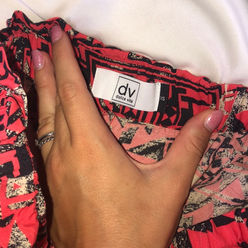 Patterned Shorts - Picture 3 of 4